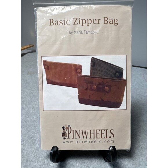 Basic Zipper Bag Kit by Pinwheels 7" Pattern By Maria Tamaoka Includes Fabric & - Picture 4 of 4